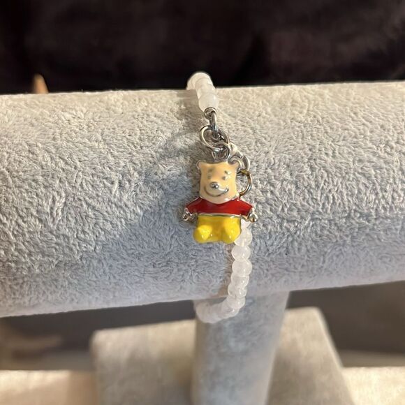 Disneys Winnie the Pooh moonstone beaded bracelet with stainless steel clasp. - Picture 1 of 8